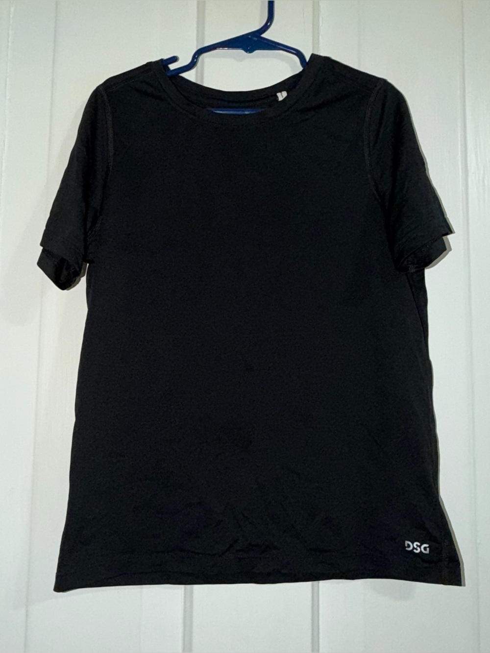 DSG kids size small 8/9 shirt Black Short Sleeve Performance Tee